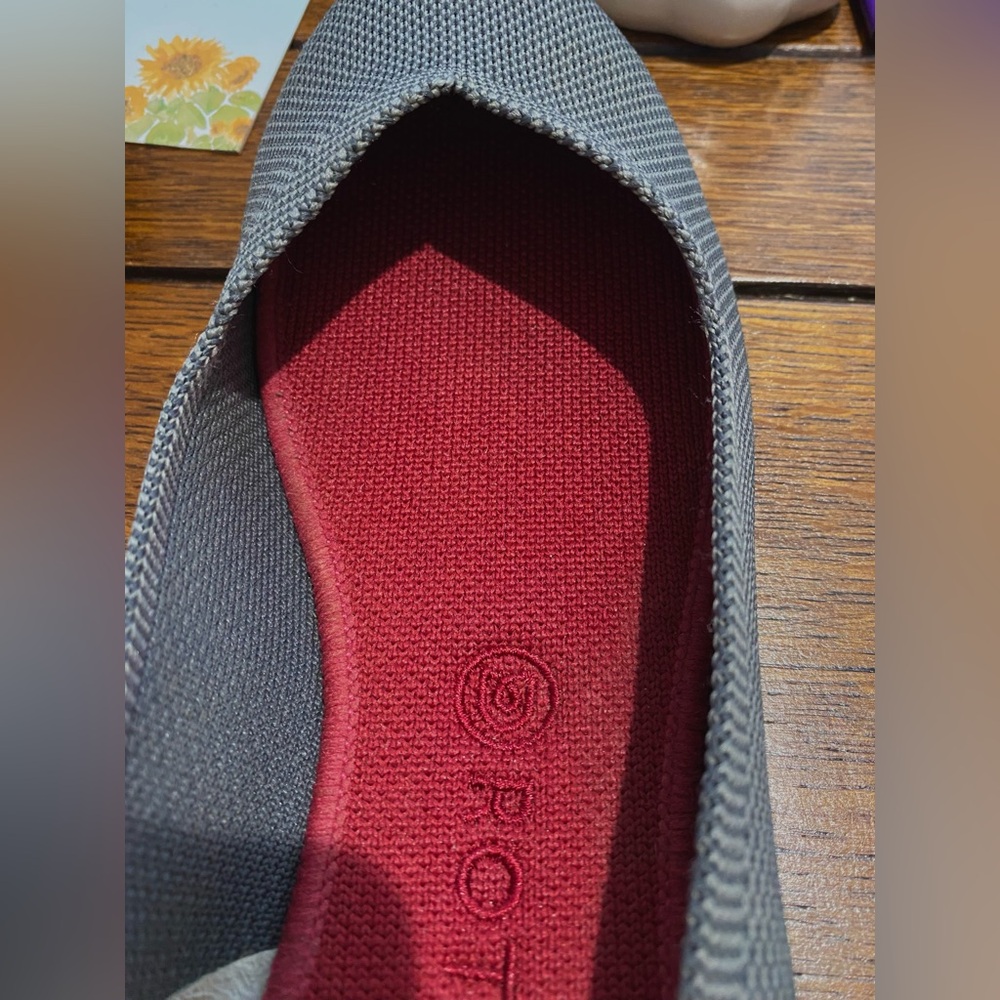 Size 11!  Rothy’s Grey & Cranberry Shoes w/Blue End. Excellent Used Condition - Picture 13 of 15